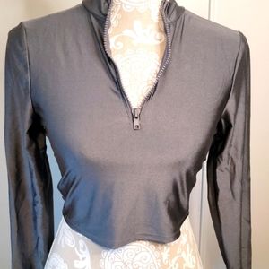Windsor half zipper, crop top.